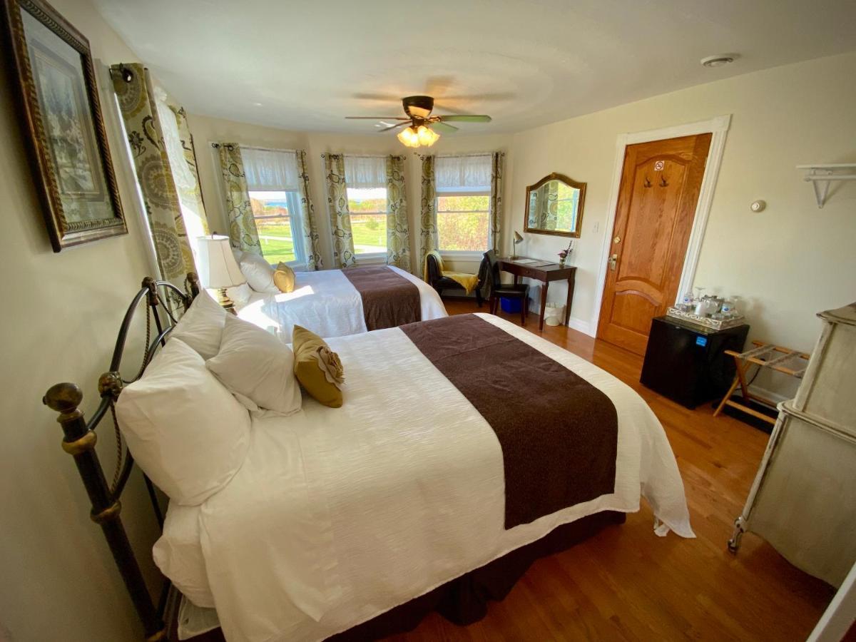 Twin Peaks B&B Mindemoya Chambre photo
