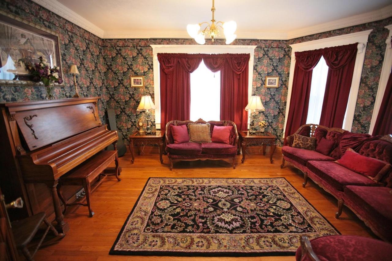 Twin Peaks B&B Mindemoya Extérieur photo